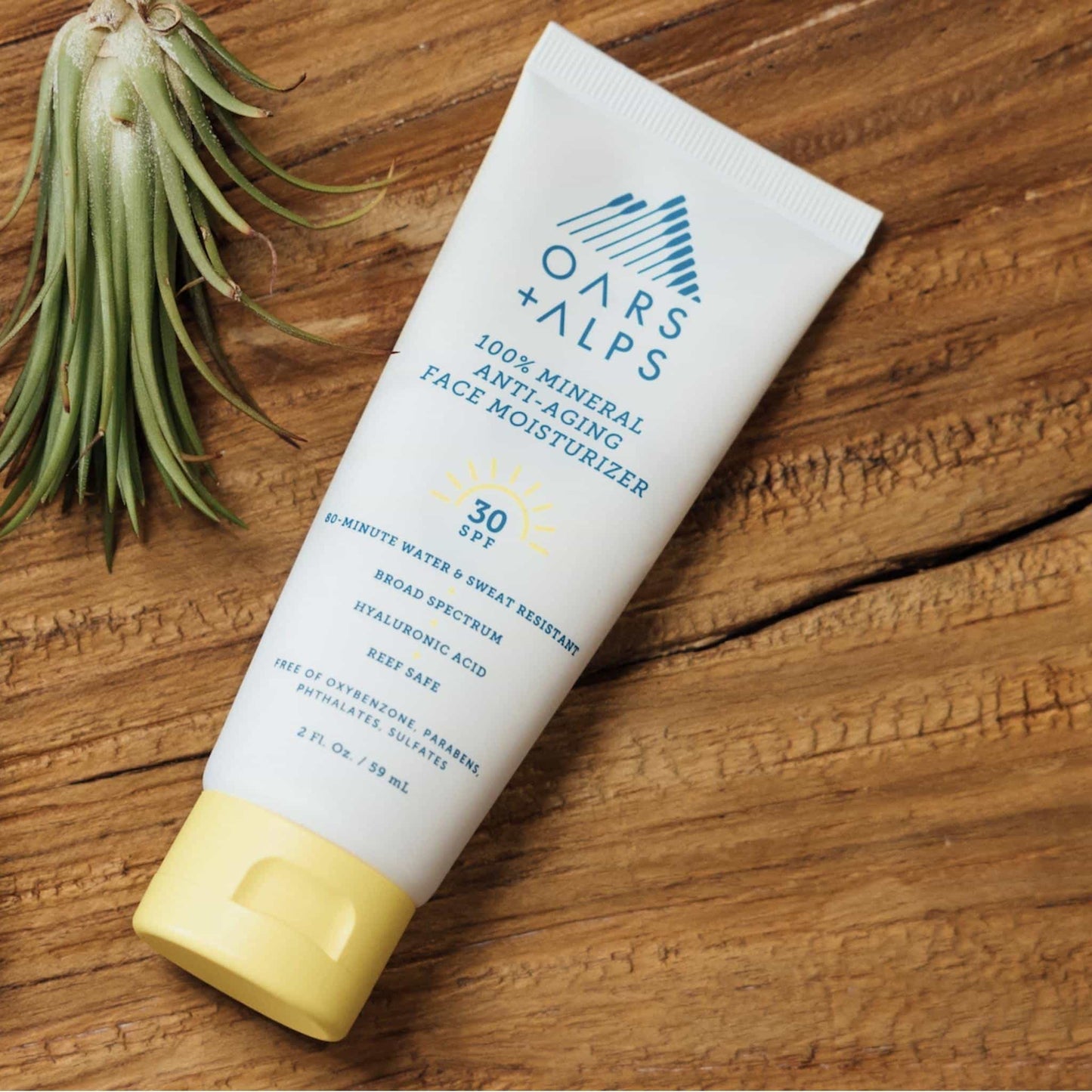 100% Mineral Anti-Aging Face Moisturizer with SPF 30 - Jetset Essentials